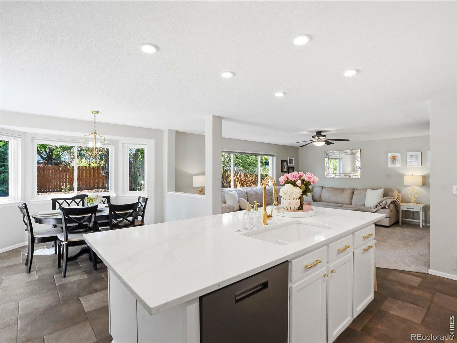 MLS Image #11 for 10974 w 54th lane,arvada, Colorado