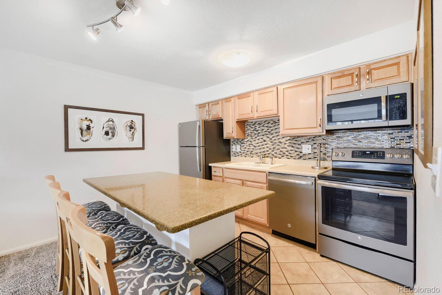 MLS Image #10 for 9150 e arbor circle,englewood, Colorado