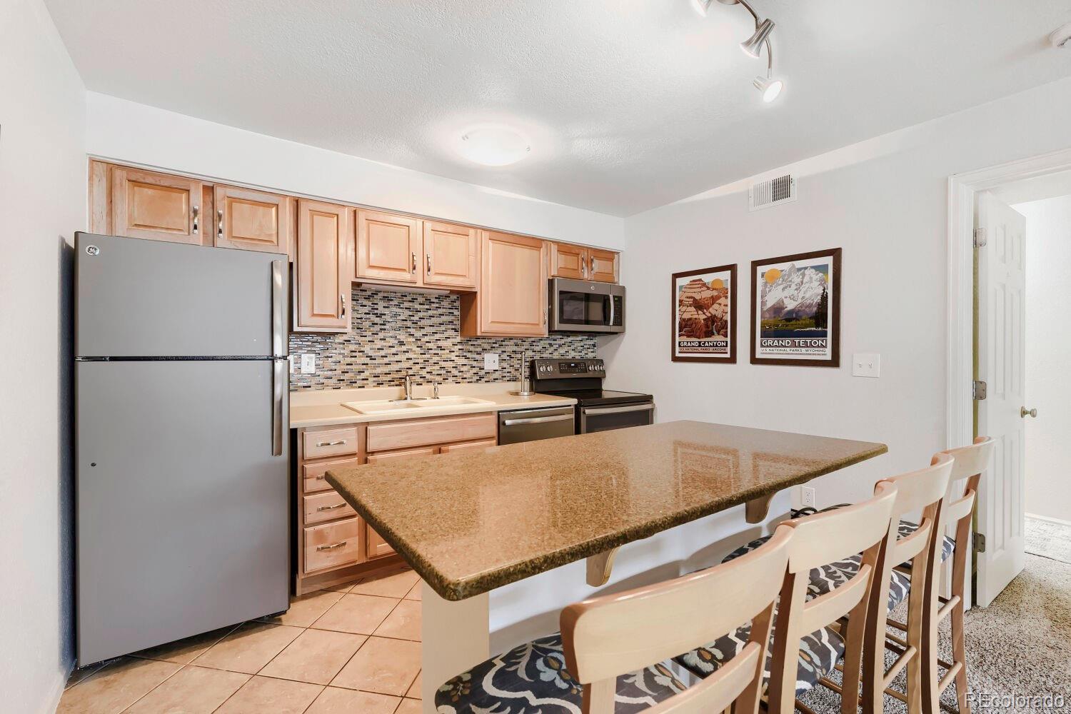MLS Image #9 for 9150 e arbor circle,englewood, Colorado