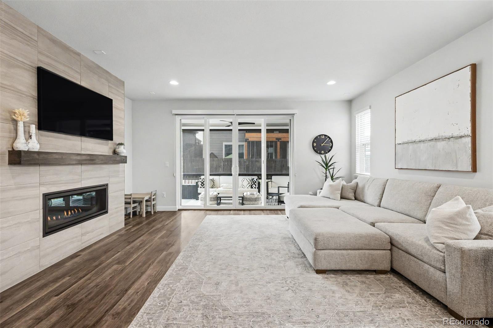 MLS Image #10 for 26402 e moraine place,aurora, Colorado