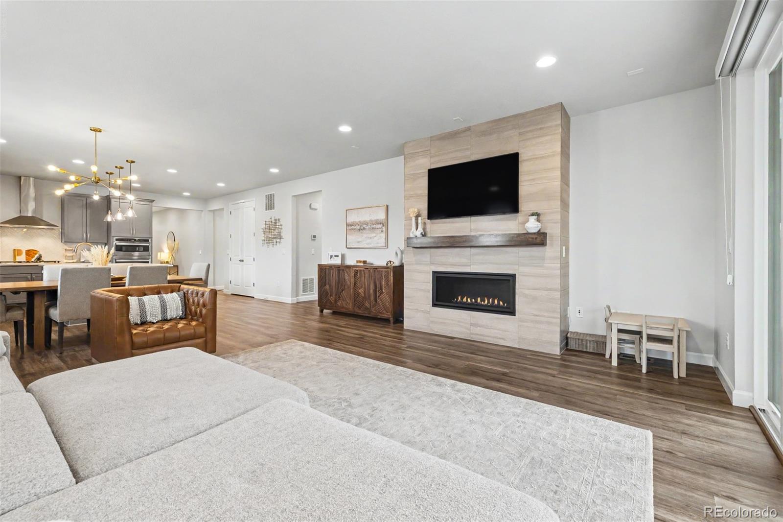 MLS Image #12 for 26402 e moraine place,aurora, Colorado