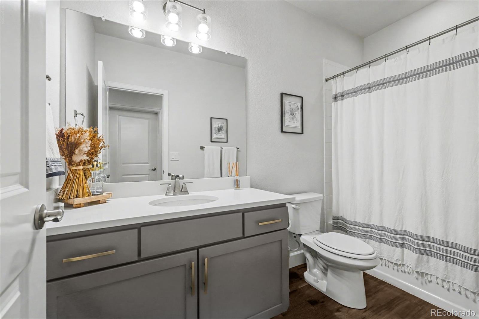 MLS Image #37 for 26402 e moraine place,aurora, Colorado