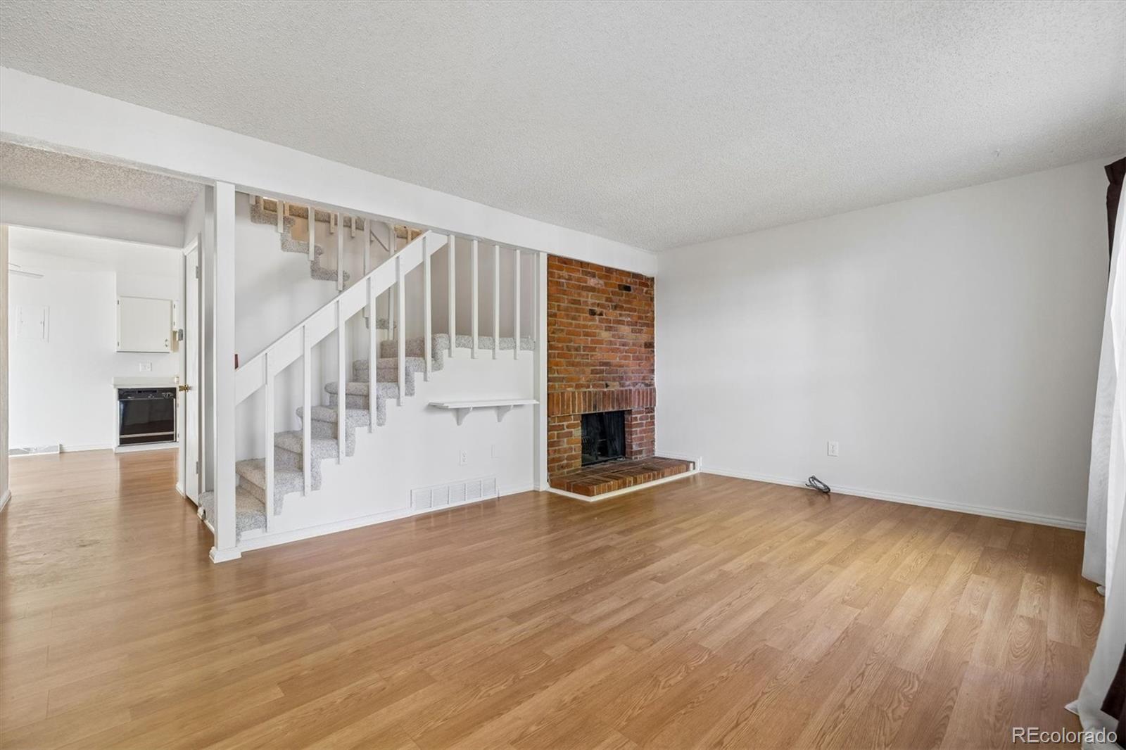 MLS Image #3 for 7002 s knolls way,centennial, Colorado