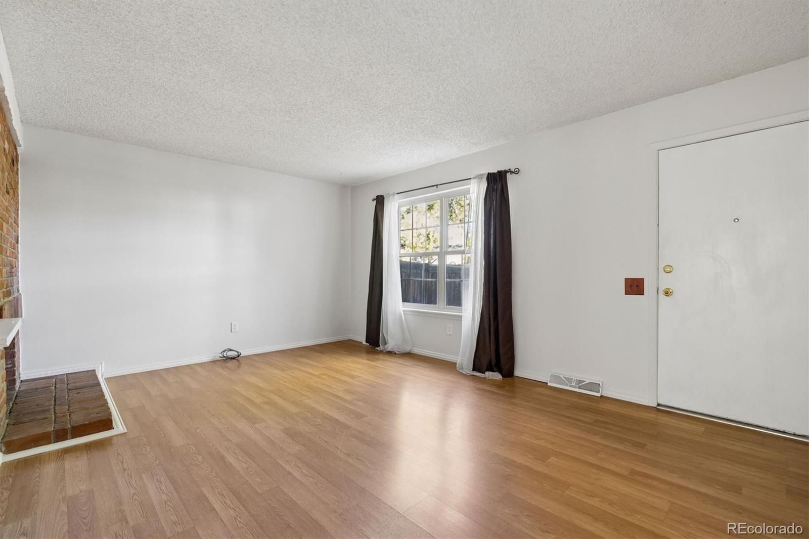 MLS Image #4 for 7002 s knolls way,centennial, Colorado