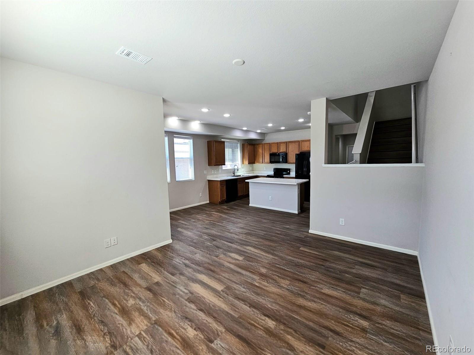 MLS Image #6 for 16019 e elk drive ,denver, Colorado