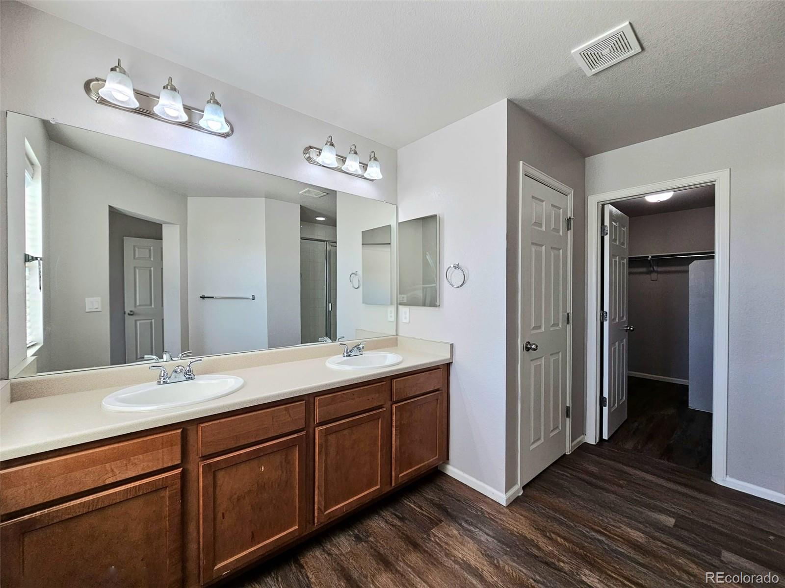 MLS Image #9 for 16019 e elk drive ,denver, Colorado