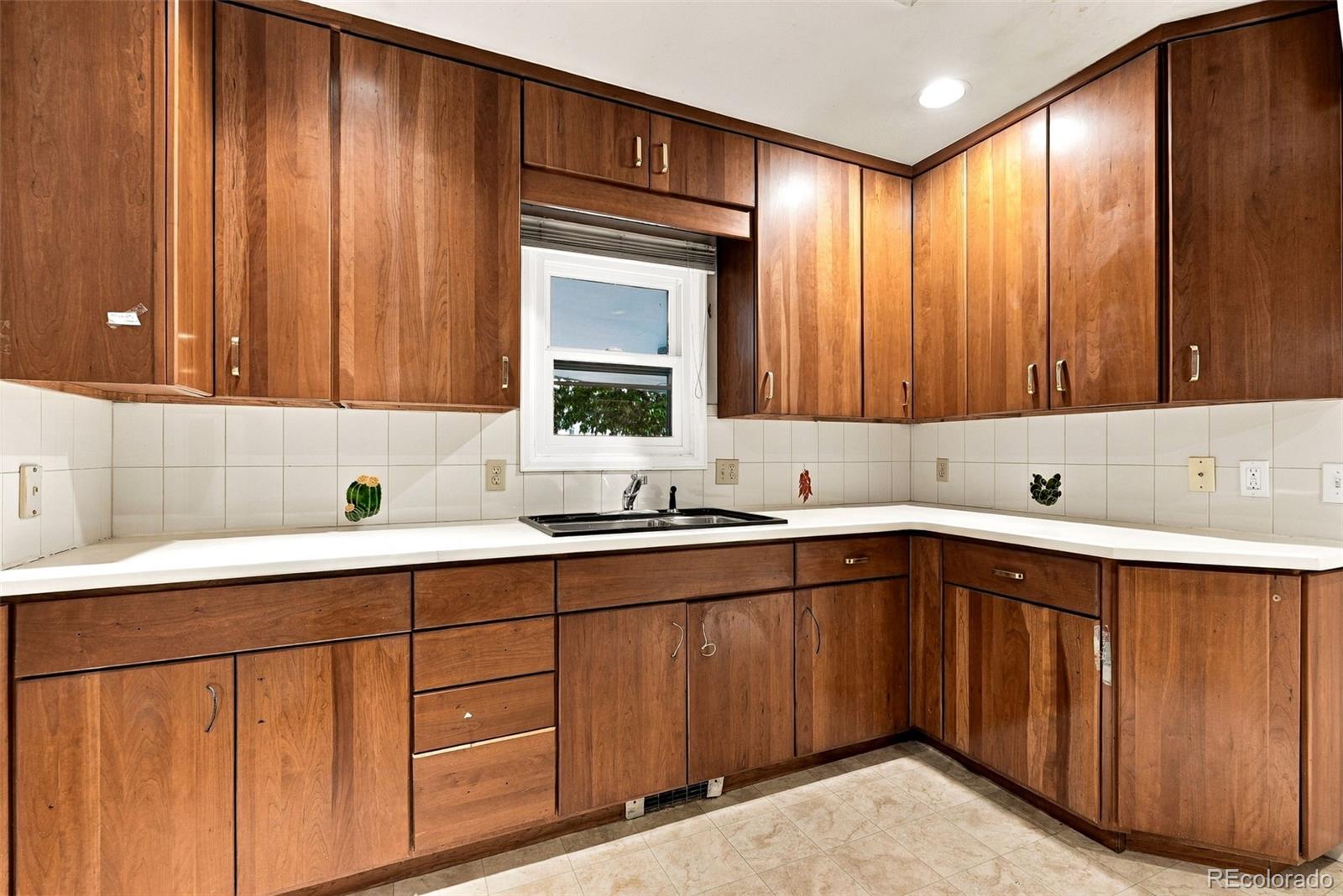 MLS Image #11 for 2650 s pennsylvania street,denver, Colorado
