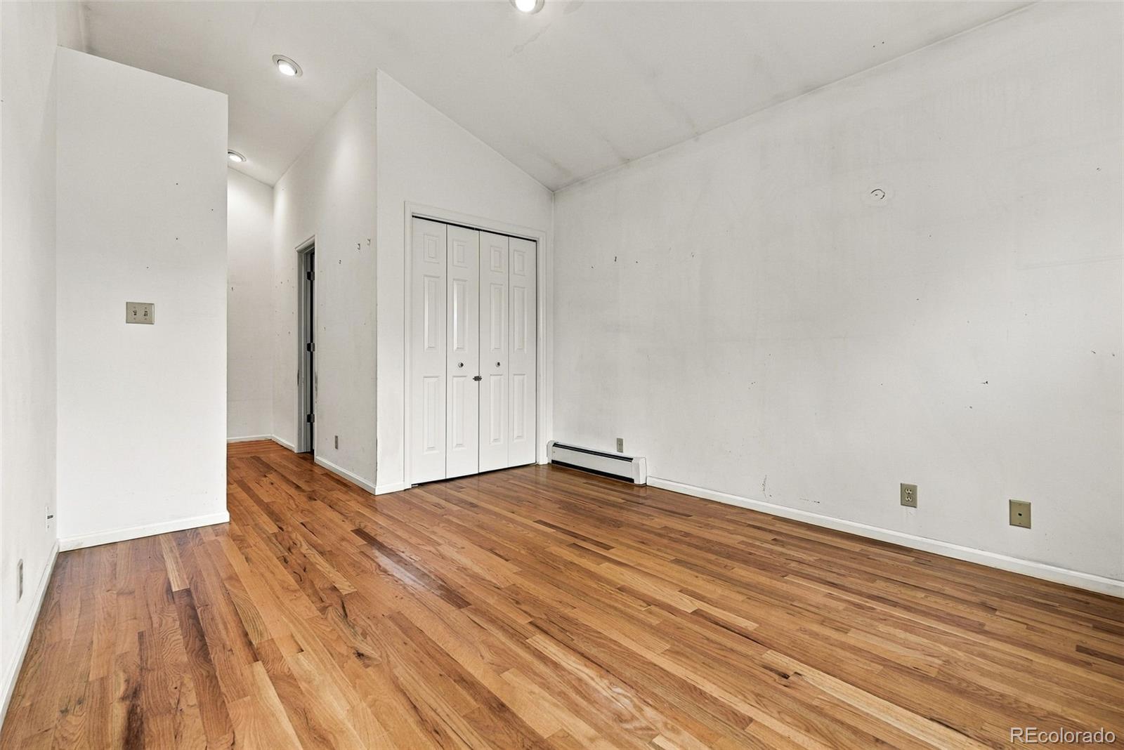 MLS Image #19 for 2650 s pennsylvania street,denver, Colorado