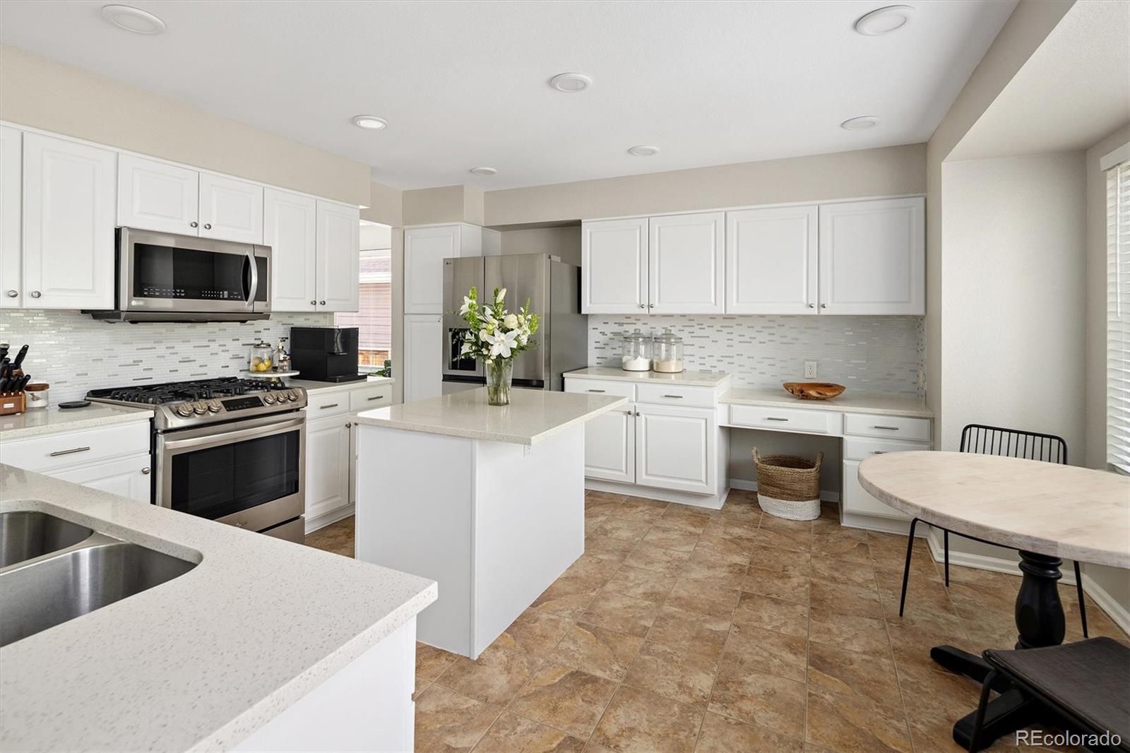MLS Image #16 for 809  redwood court,highlands ranch, Colorado