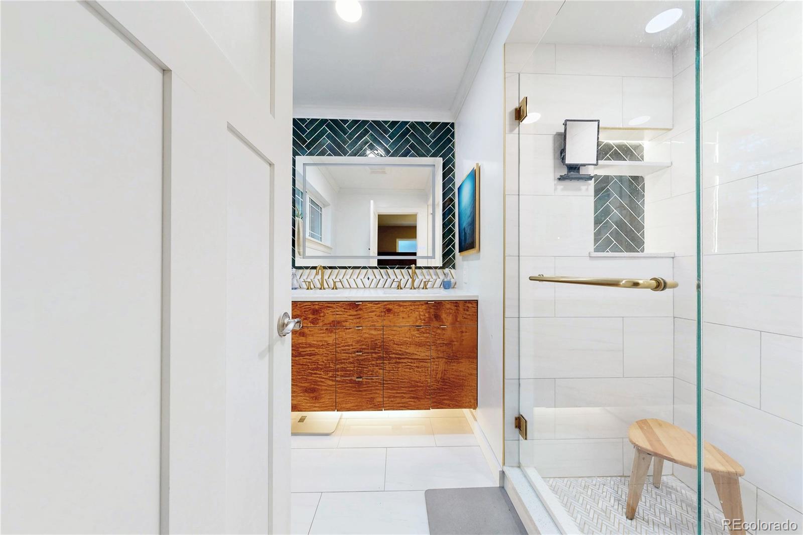 MLS Image #18 for 668 s jasmine way,denver, Colorado