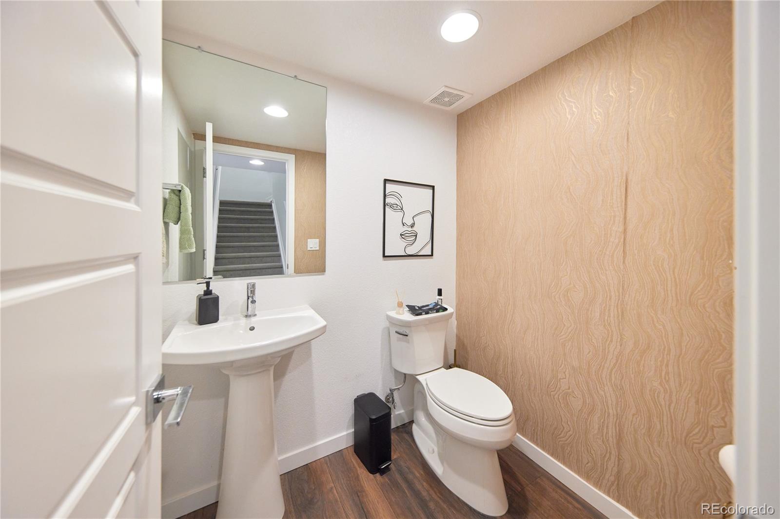 MLS Image #19 for 9025  southurst street,highlands ranch, Colorado