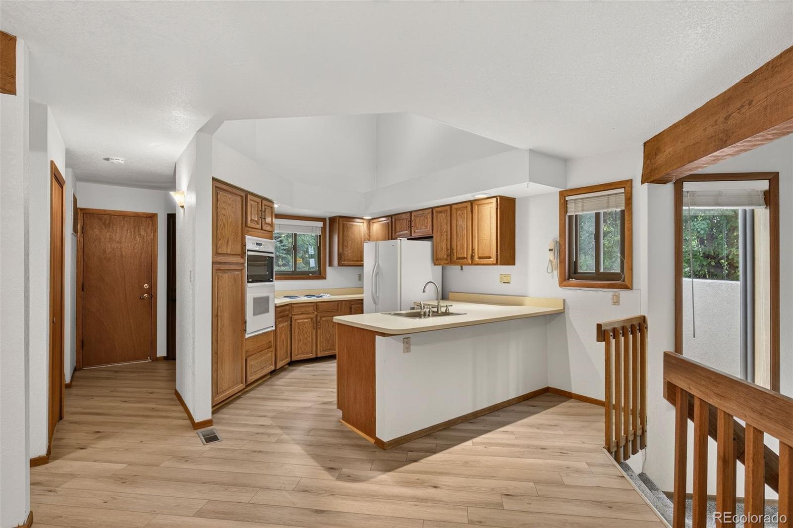 MLS Image #7 for 102  creekside lane,colorado springs, Colorado