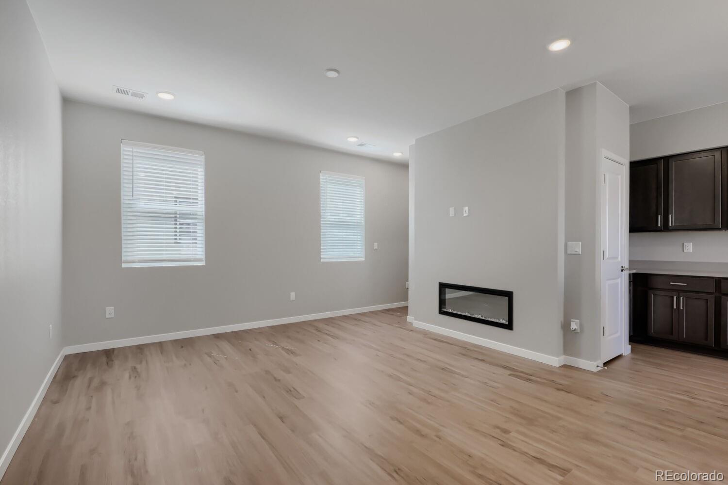 MLS Image #13 for 9200 e 47th avenue,denver, Colorado