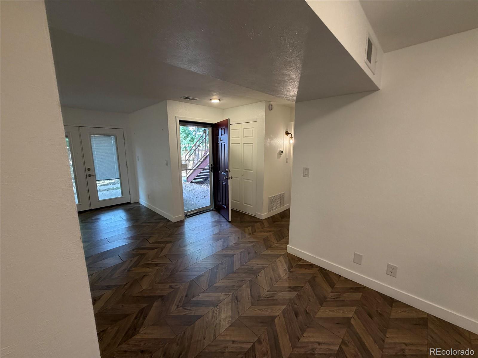 MLS Image #11 for 5300 e cherry creek south drive,denver, Colorado