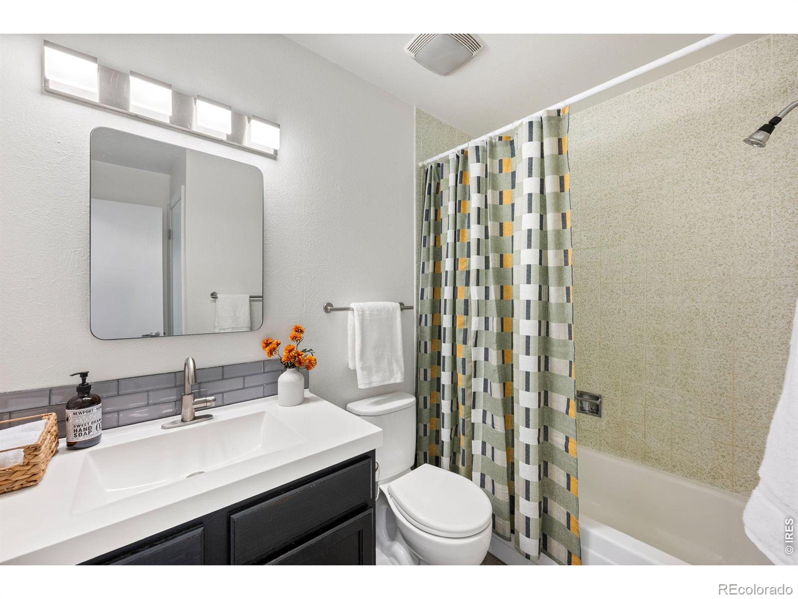MLS Image #10 for 645  manhattan place,boulder, Colorado