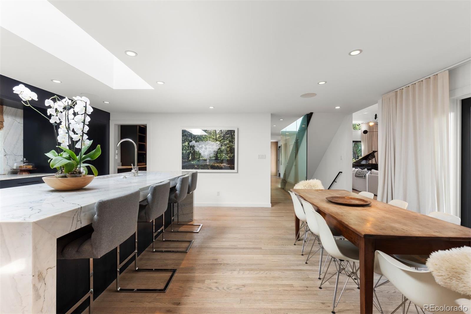 MLS Image #11 for 275  vine street,denver, Colorado