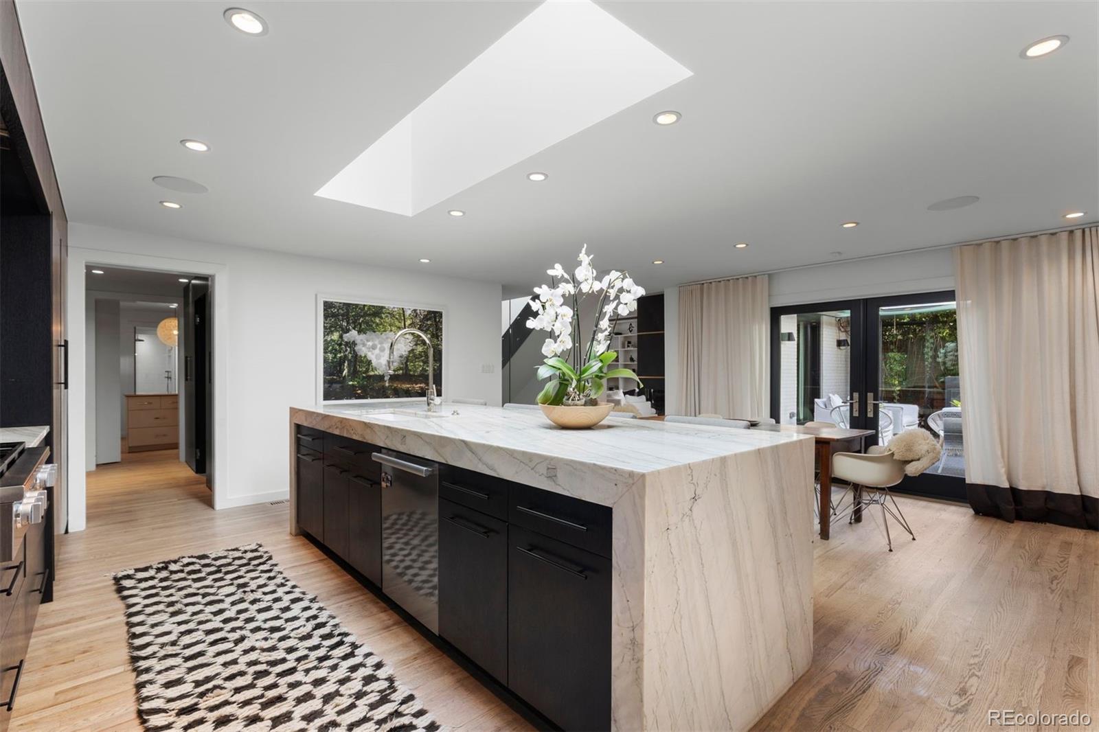 MLS Image #13 for 275  vine street,denver, Colorado
