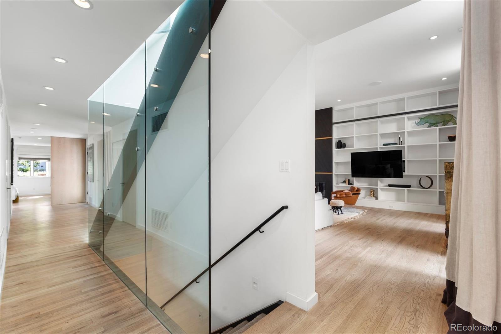 MLS Image #6 for 275  vine street,denver, Colorado