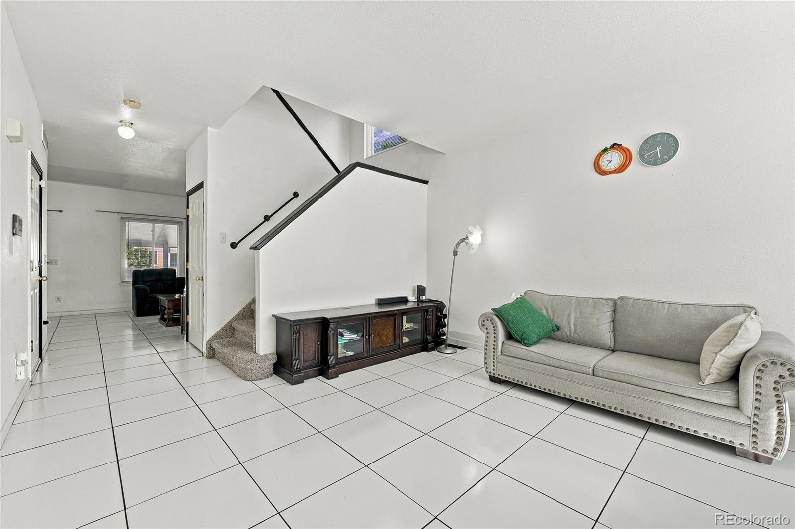 MLS Image #2 for 10987  eagle creek parkway,commerce city, Colorado