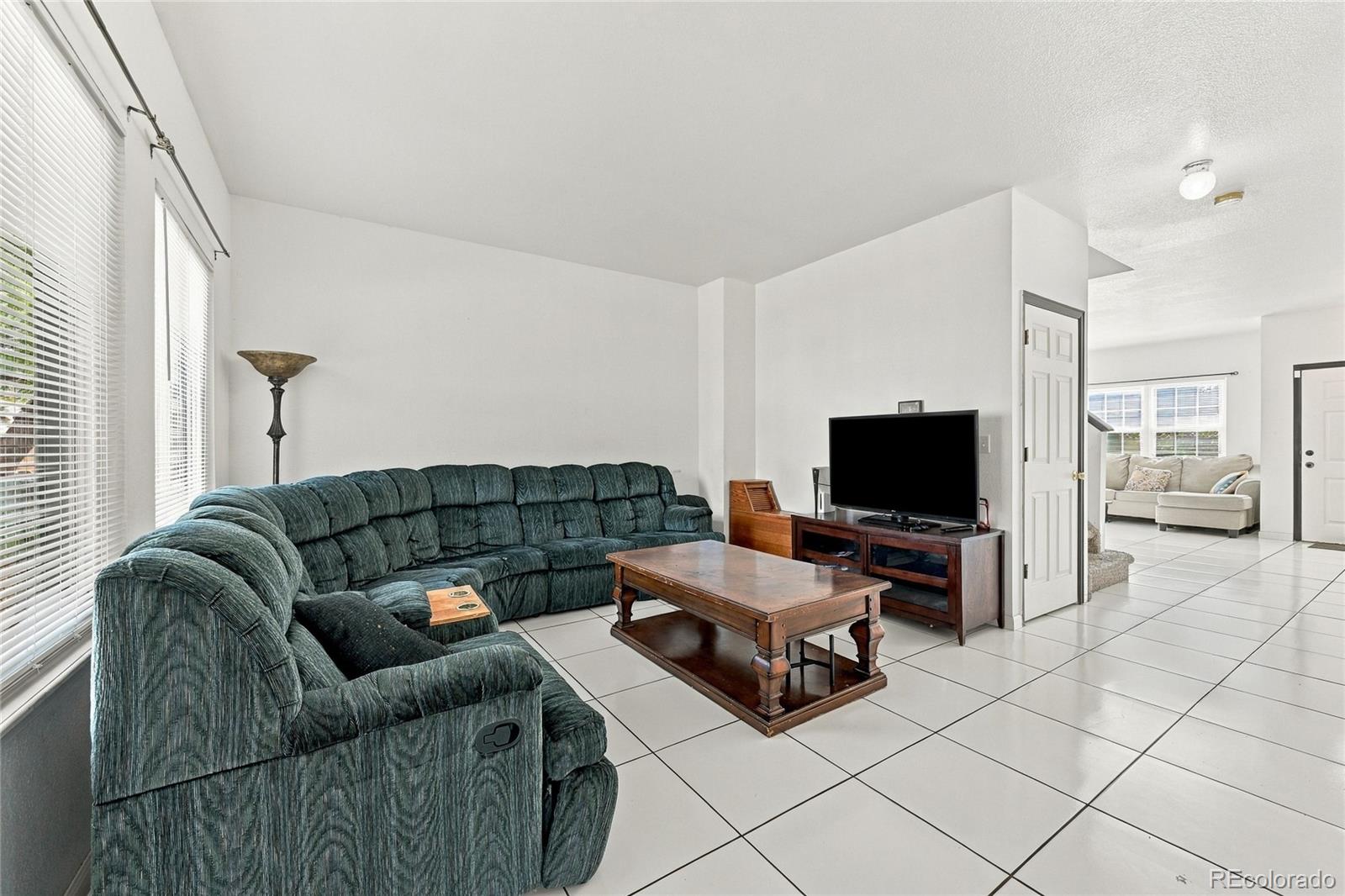 MLS Image #6 for 10987  eagle creek parkway,commerce city, Colorado