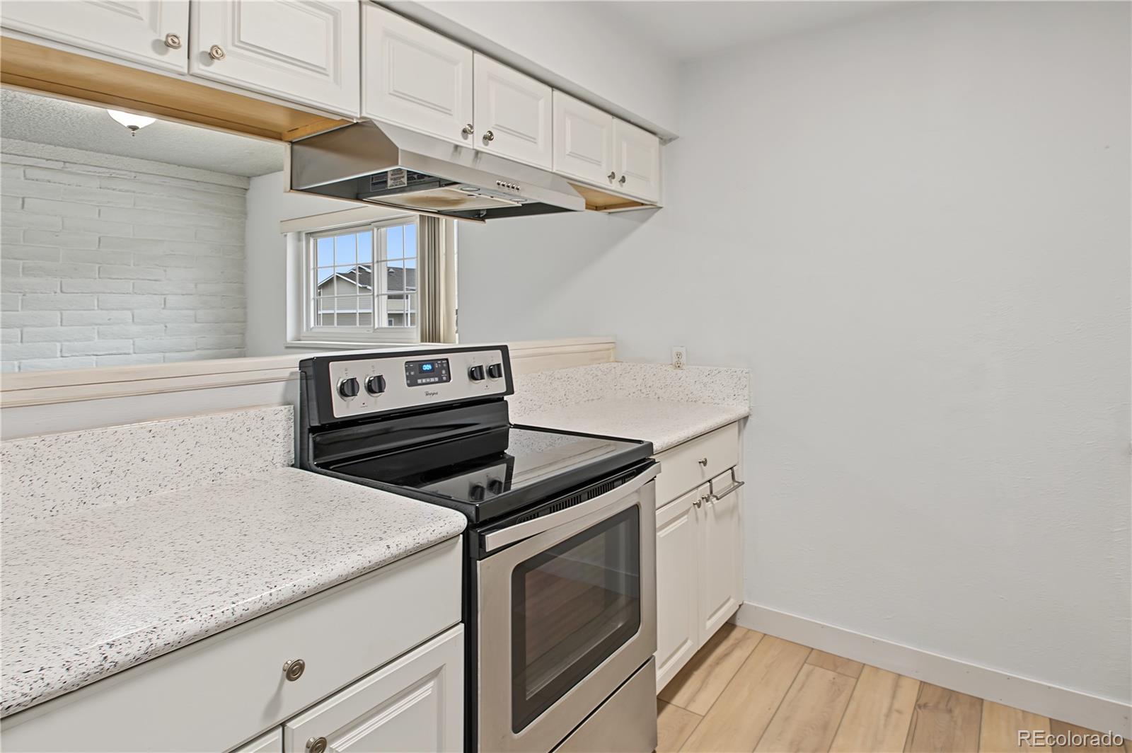 MLS Image #4 for 6800 e tennessee avenue,denver, Colorado