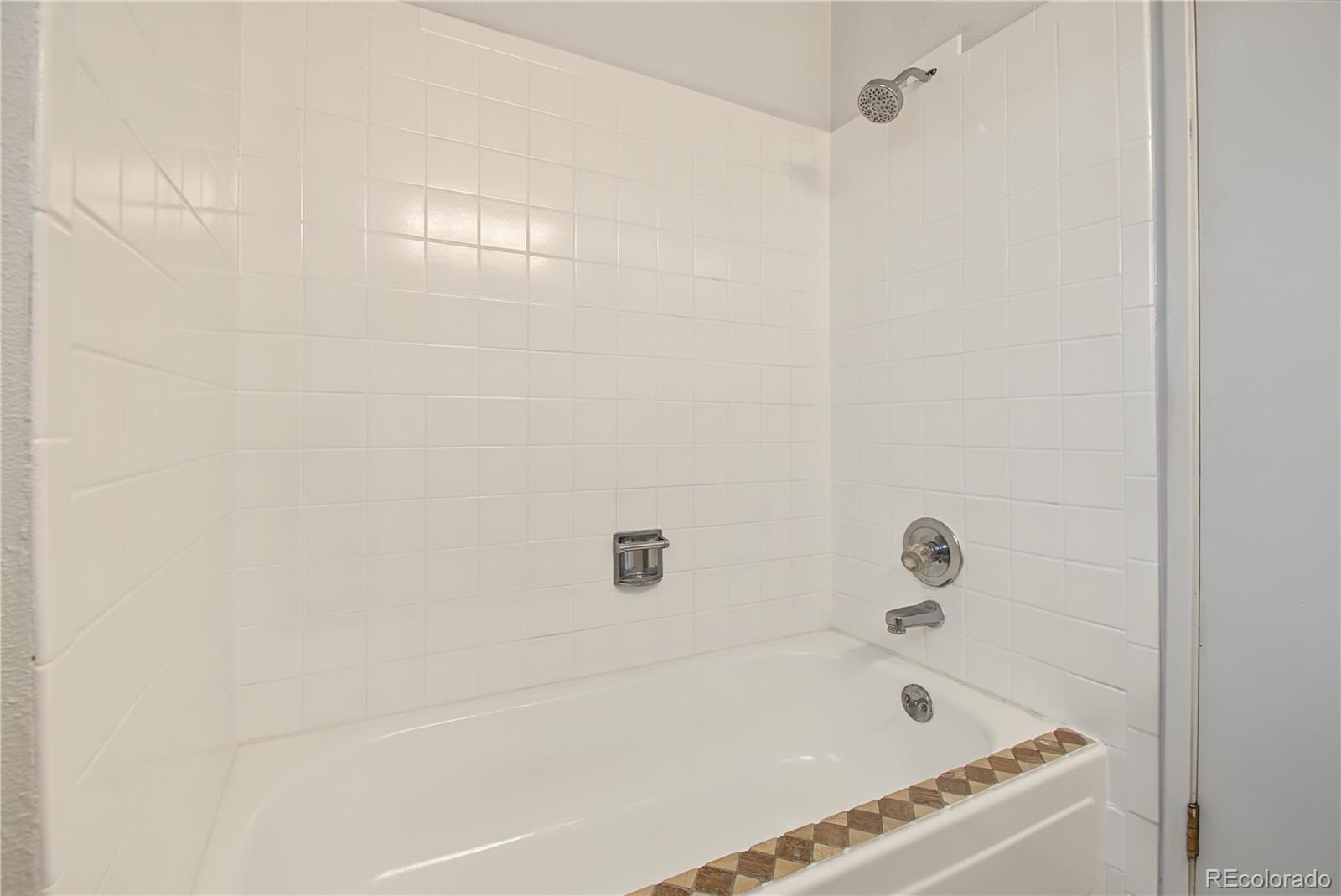 MLS Image #7 for 6800 e tennessee avenue,denver, Colorado