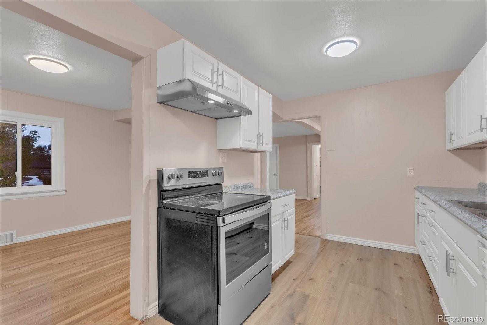 MLS Image #7 for 790 s raleigh street,denver, Colorado