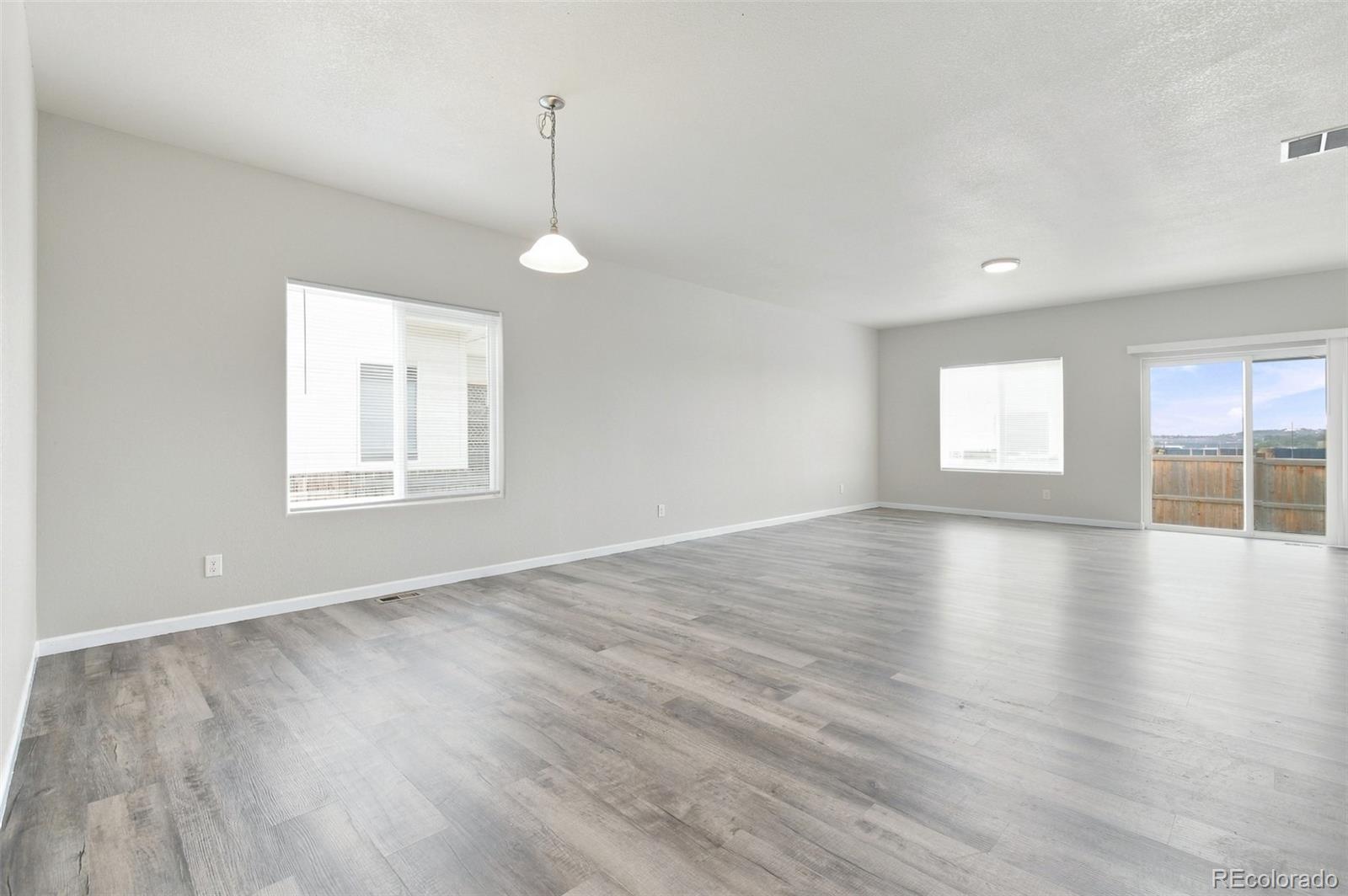 MLS Image #11 for 9548  dahlia lane,thornton, Colorado