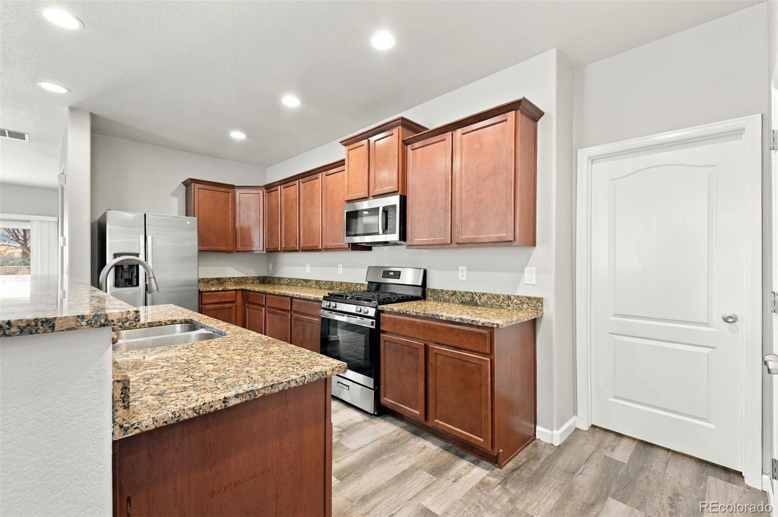 MLS Image #4 for 9548  dahlia lane,thornton, Colorado
