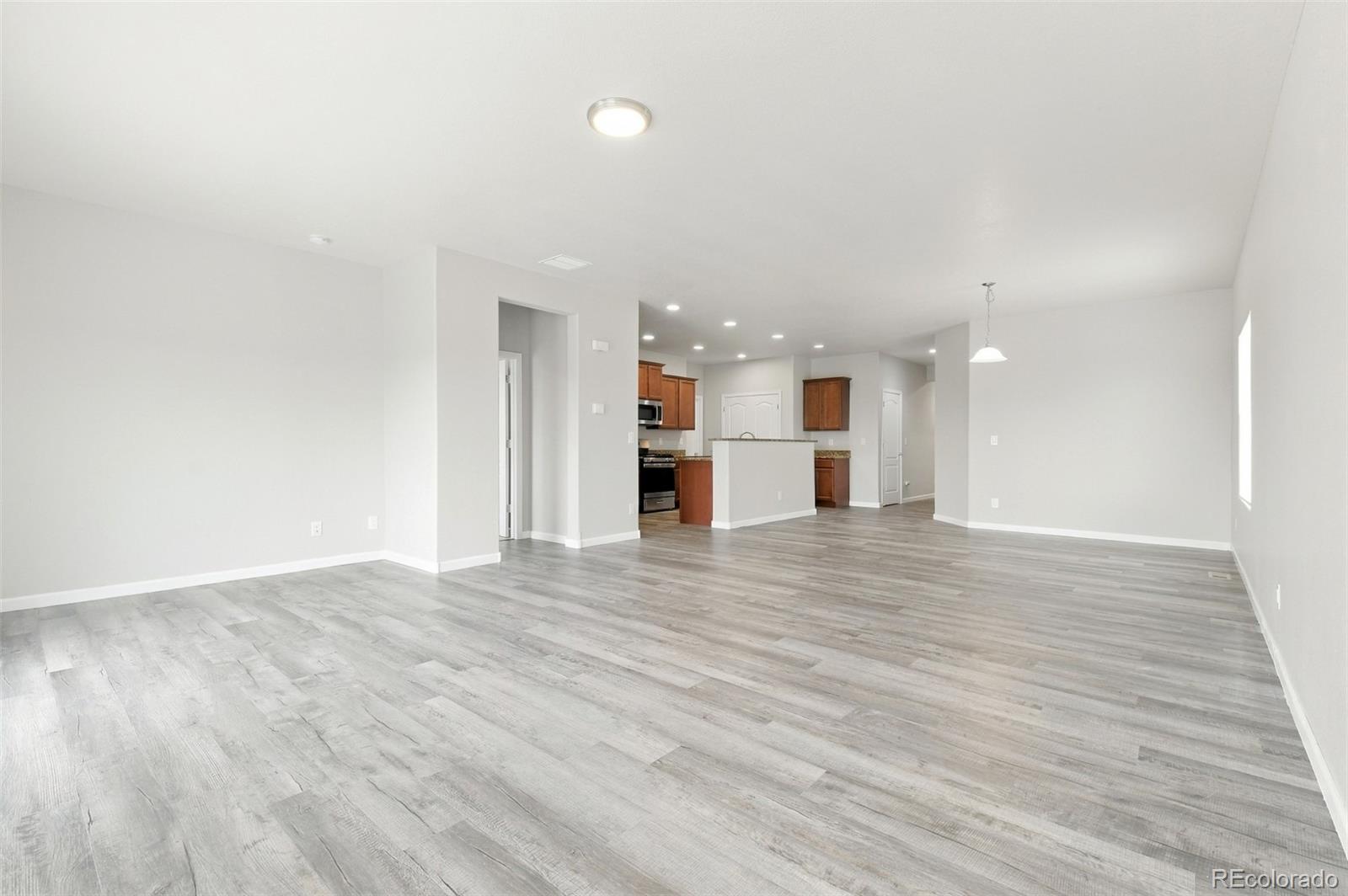 MLS Image #7 for 9548  dahlia lane,thornton, Colorado