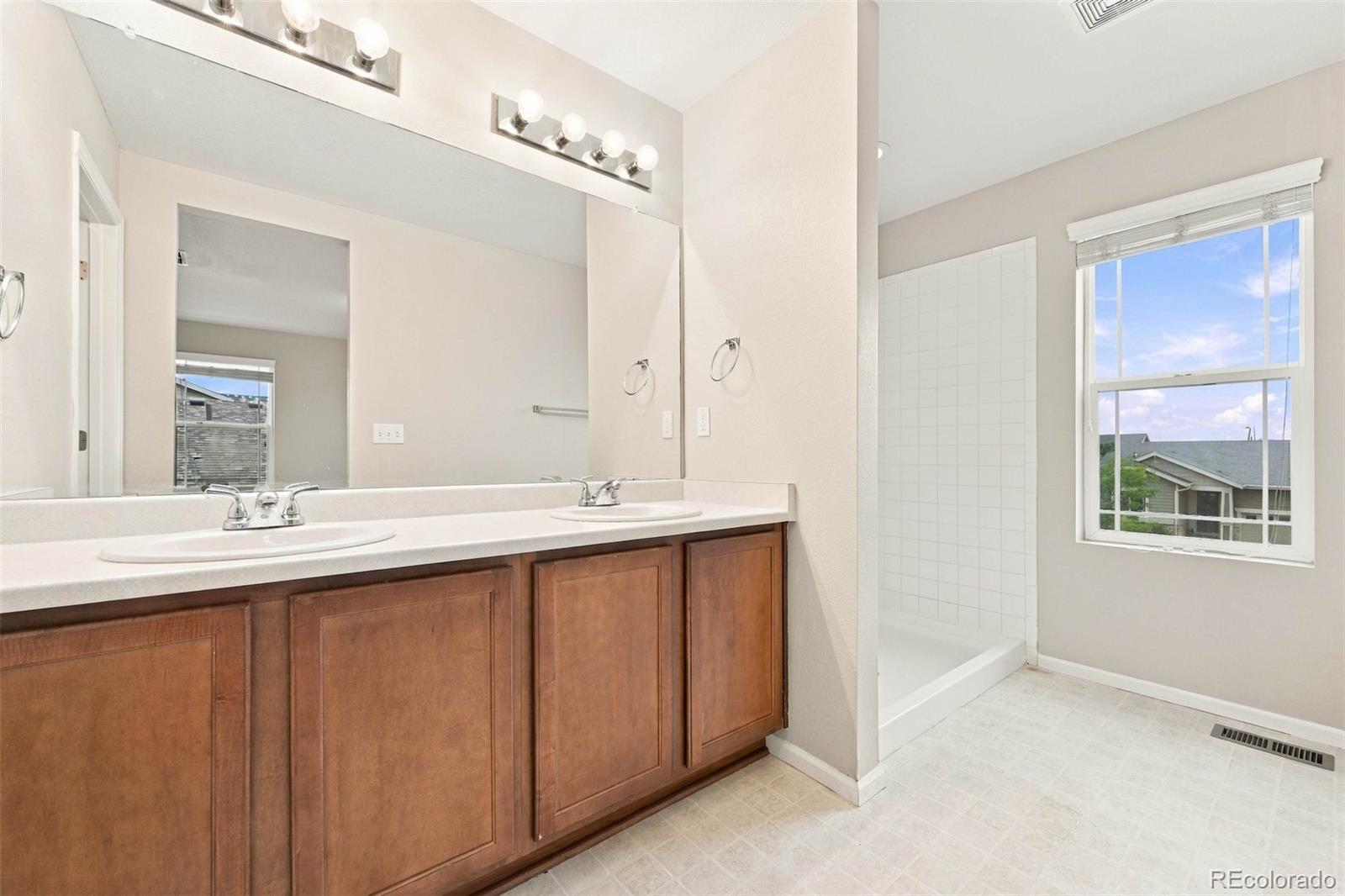 MLS Image #14 for 25562 e cedar place,aurora, Colorado
