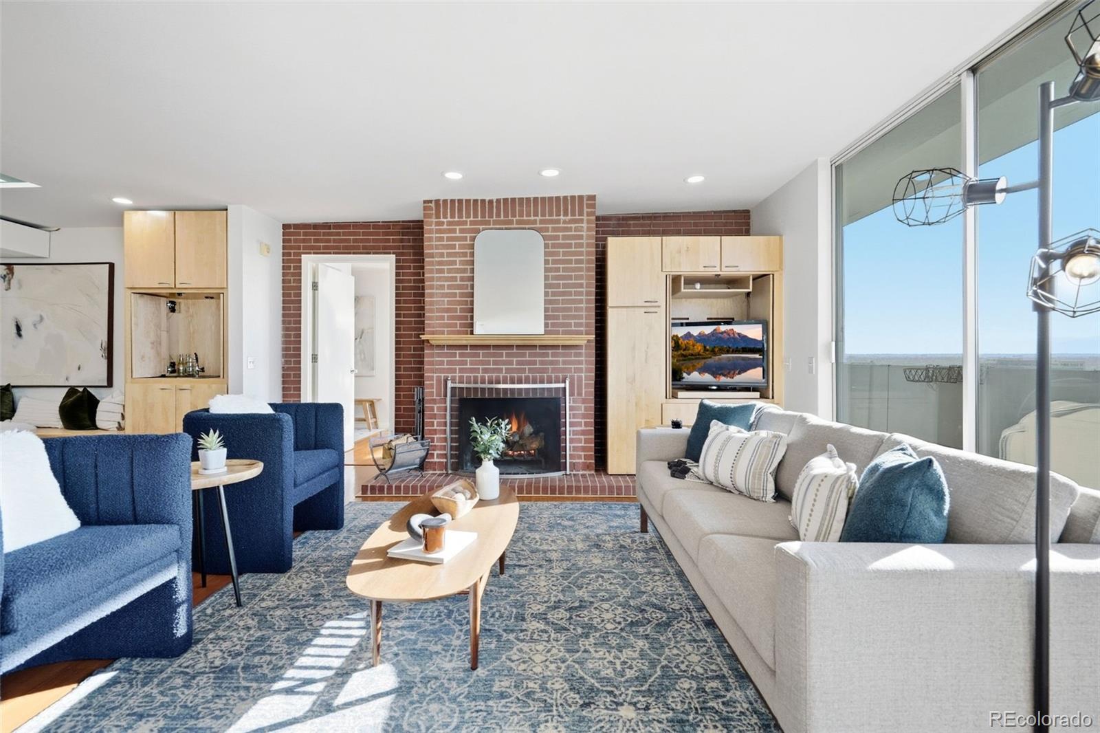 MLS Image #19 for 909 n logan street a,denver, Colorado