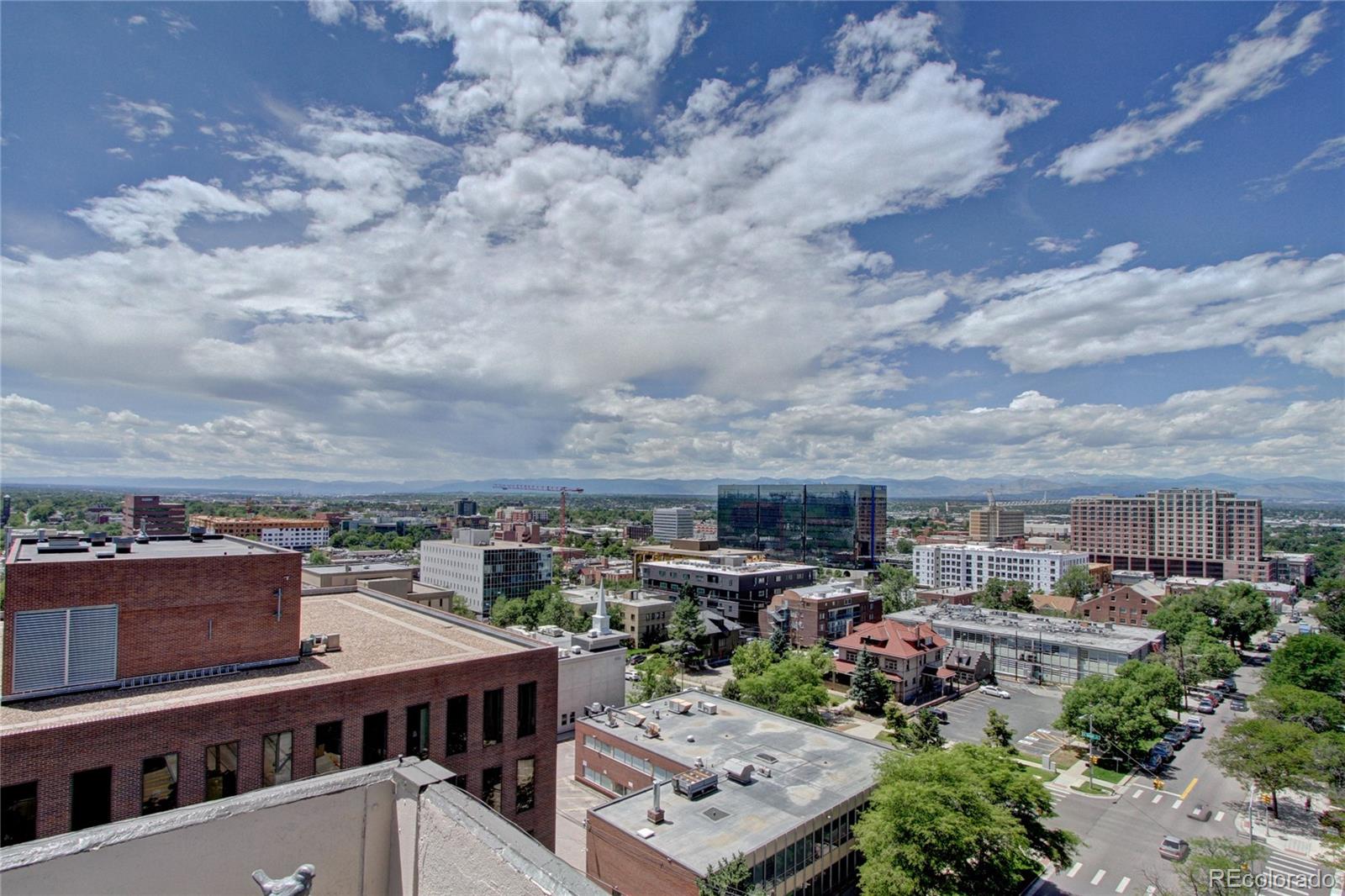 MLS Image #2 for 909 n logan street,denver, Colorado