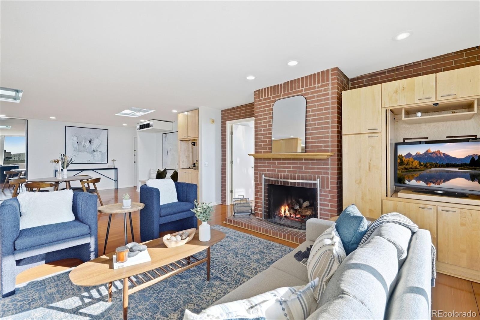 MLS Image #20 for 909 n logan street a,denver, Colorado