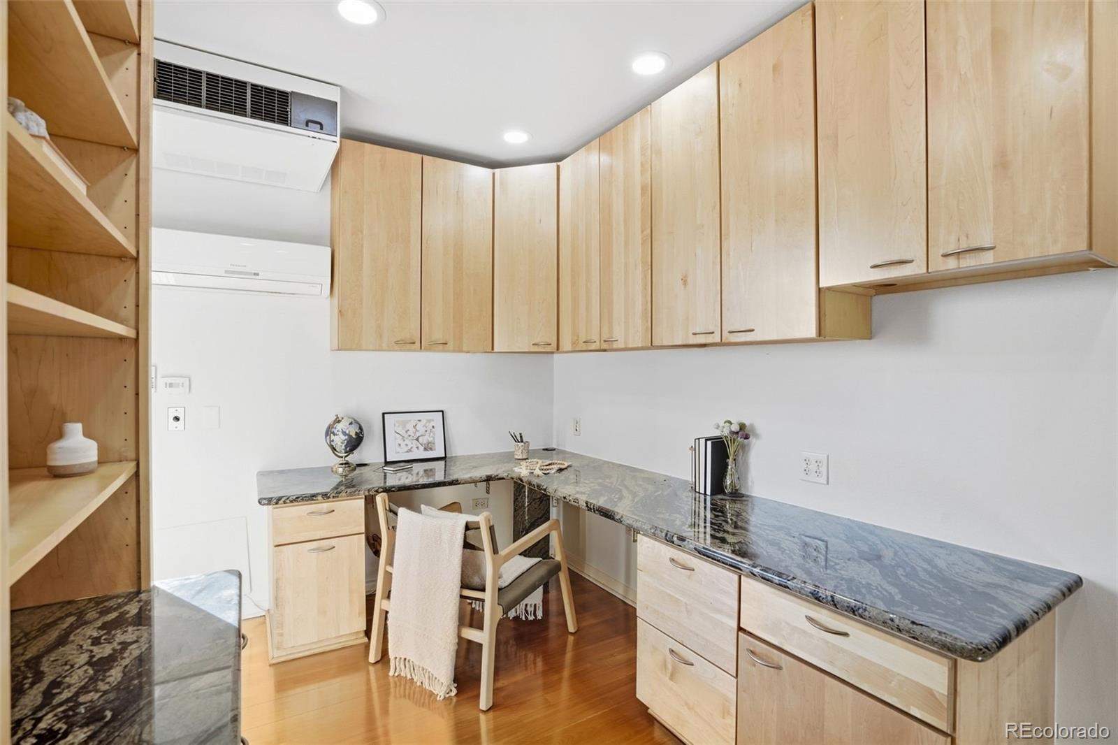 MLS Image #25 for 909 n logan street a,denver, Colorado