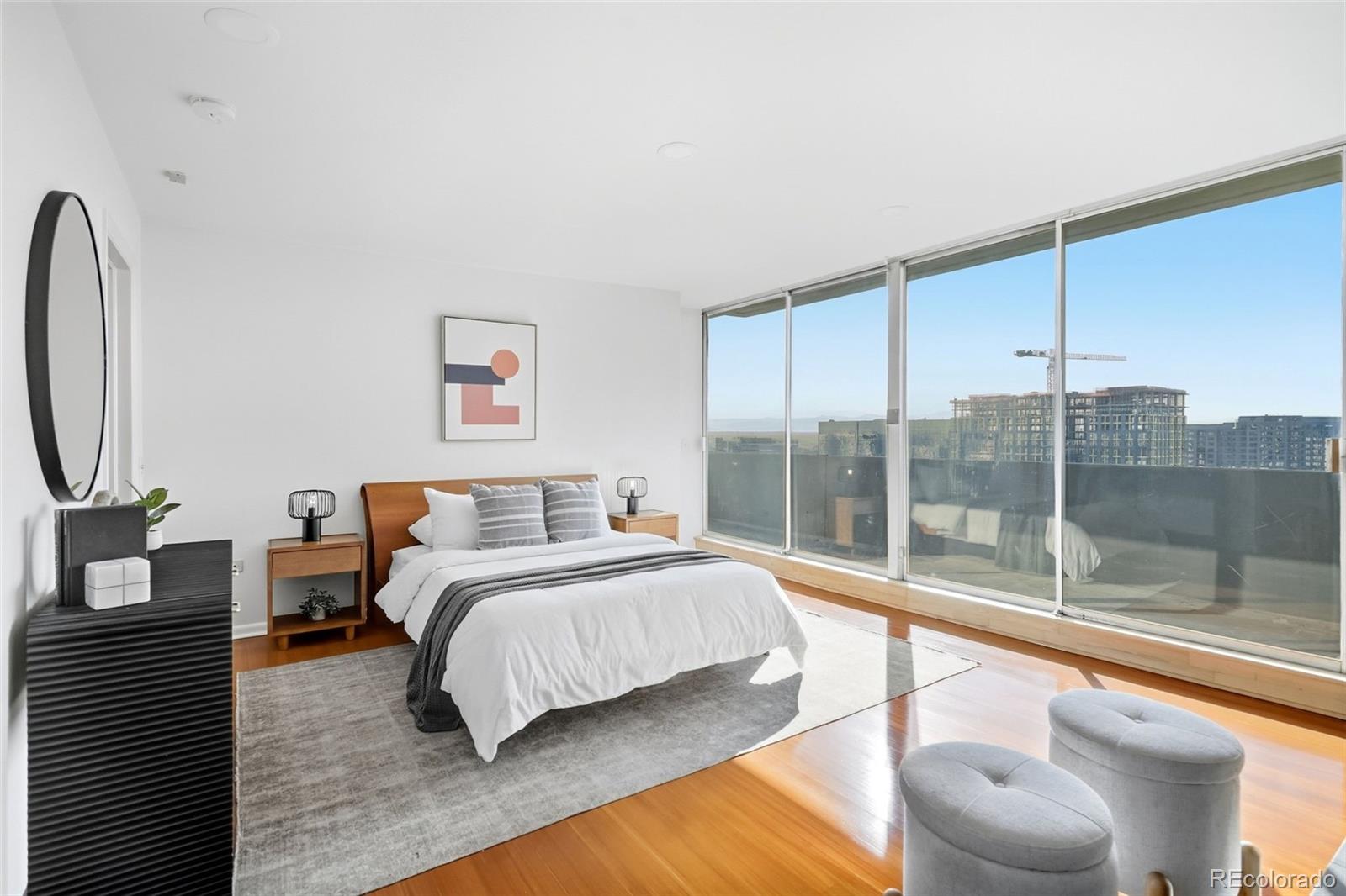 MLS Image #26 for 909 n logan street a,denver, Colorado