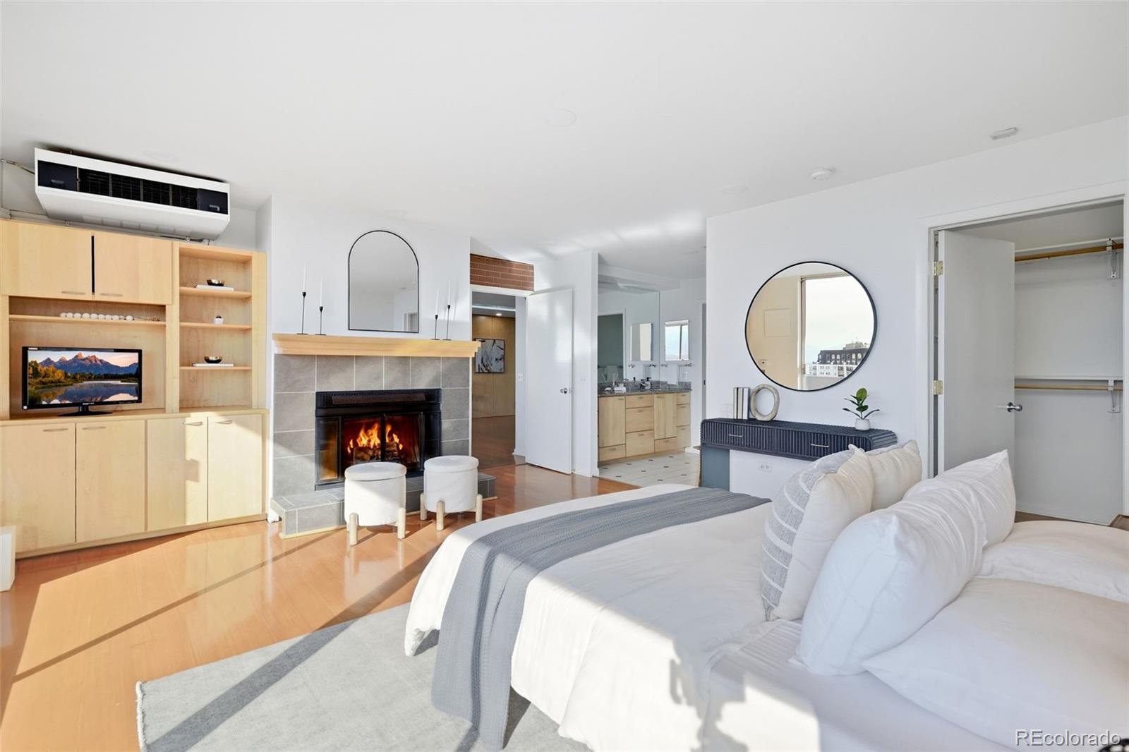 MLS Image #27 for 909 n logan street a,denver, Colorado