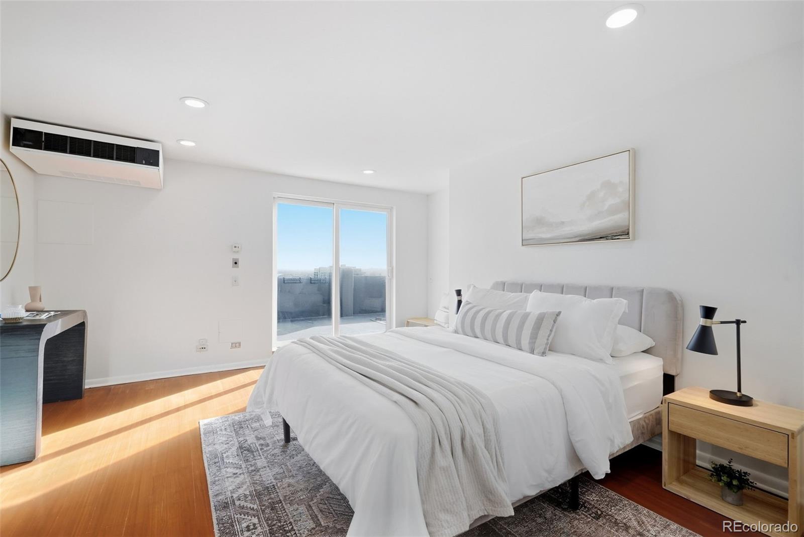 MLS Image #34 for 909 n logan street a,denver, Colorado