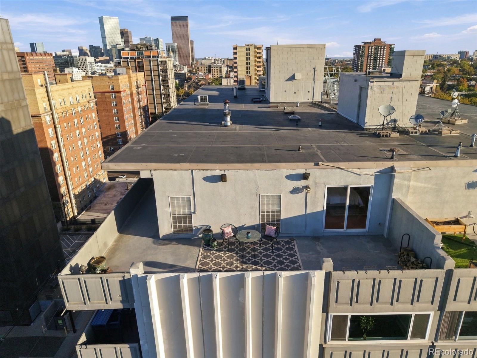 MLS Image #40 for 909 n logan street a,denver, Colorado