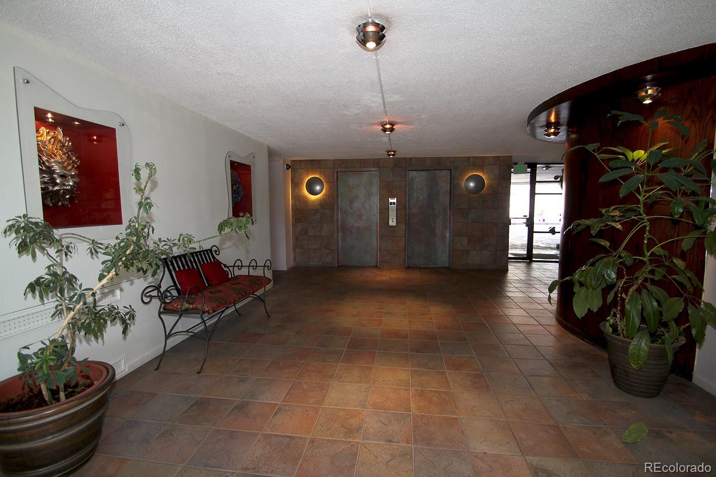 MLS Image #45 for 909 n logan street a,denver, Colorado