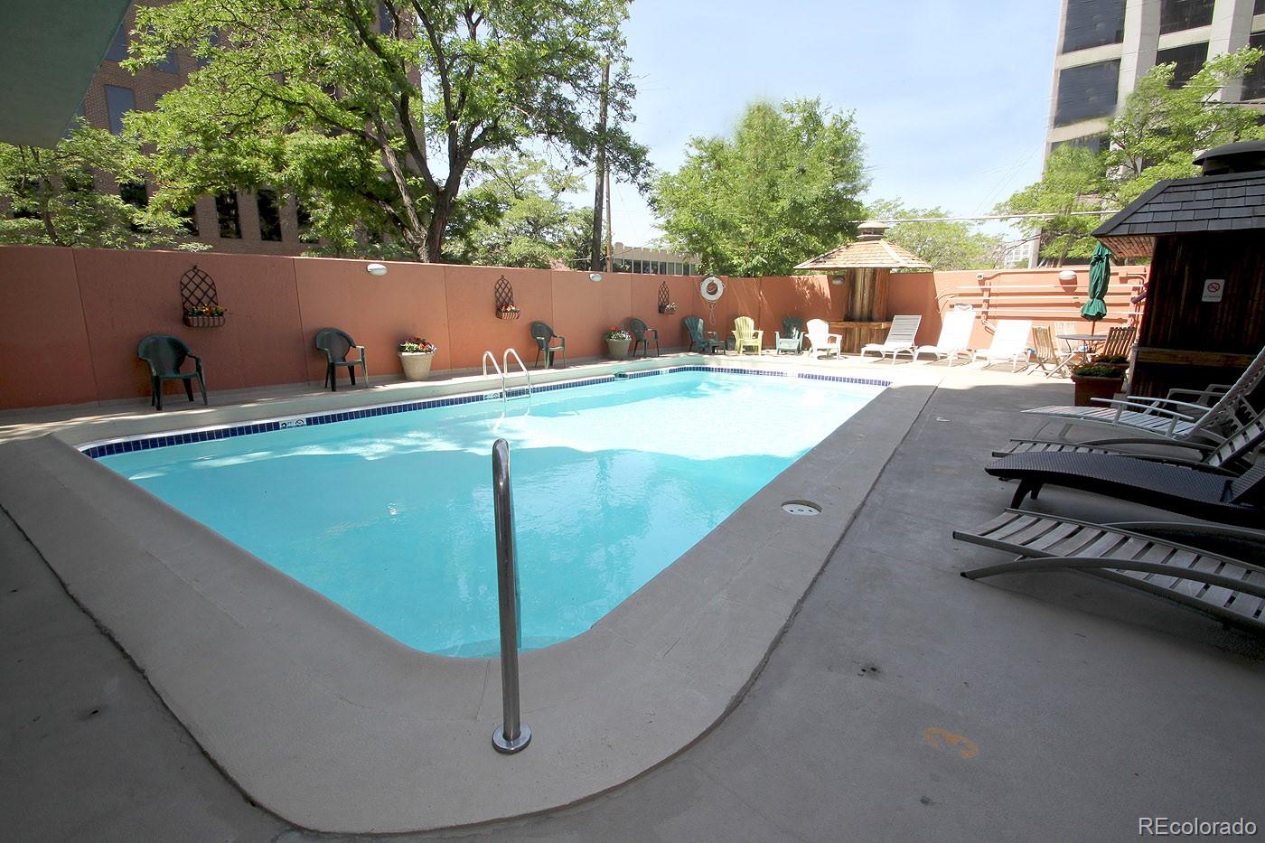 MLS Image #9 for 909 n logan street,denver, Colorado