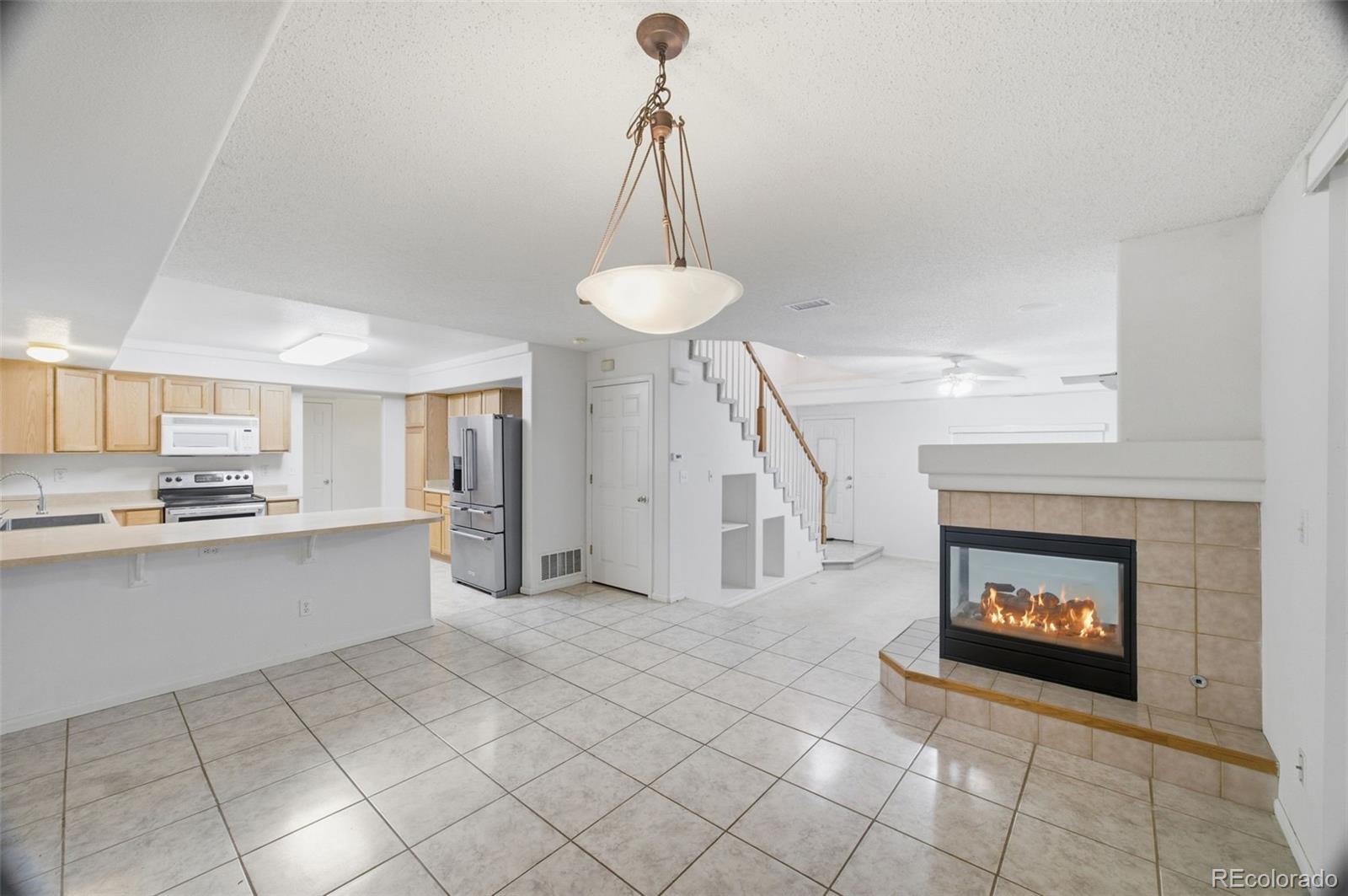 MLS Image #2 for 21136 e 40th place,denver, Colorado