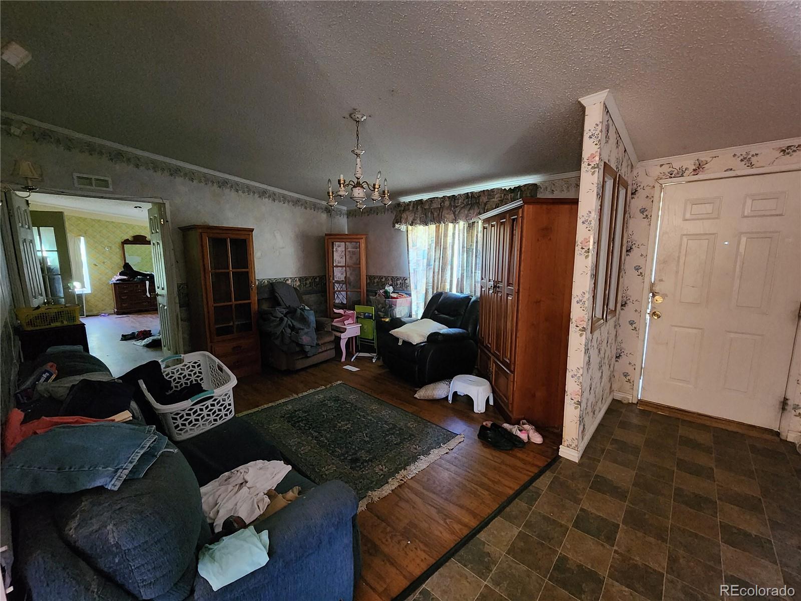 MLS Image #7 for 320  autobee road,avondale, Colorado