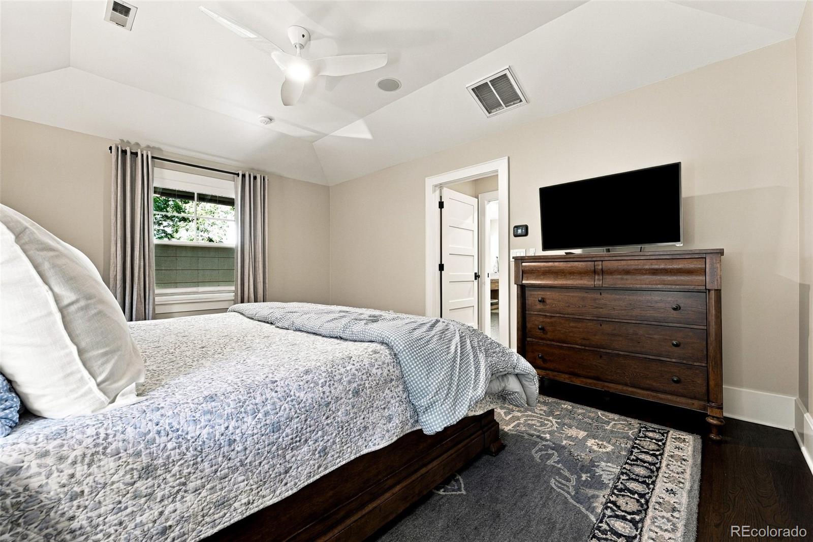 MLS Image #23 for 1134 s york street,denver, Colorado