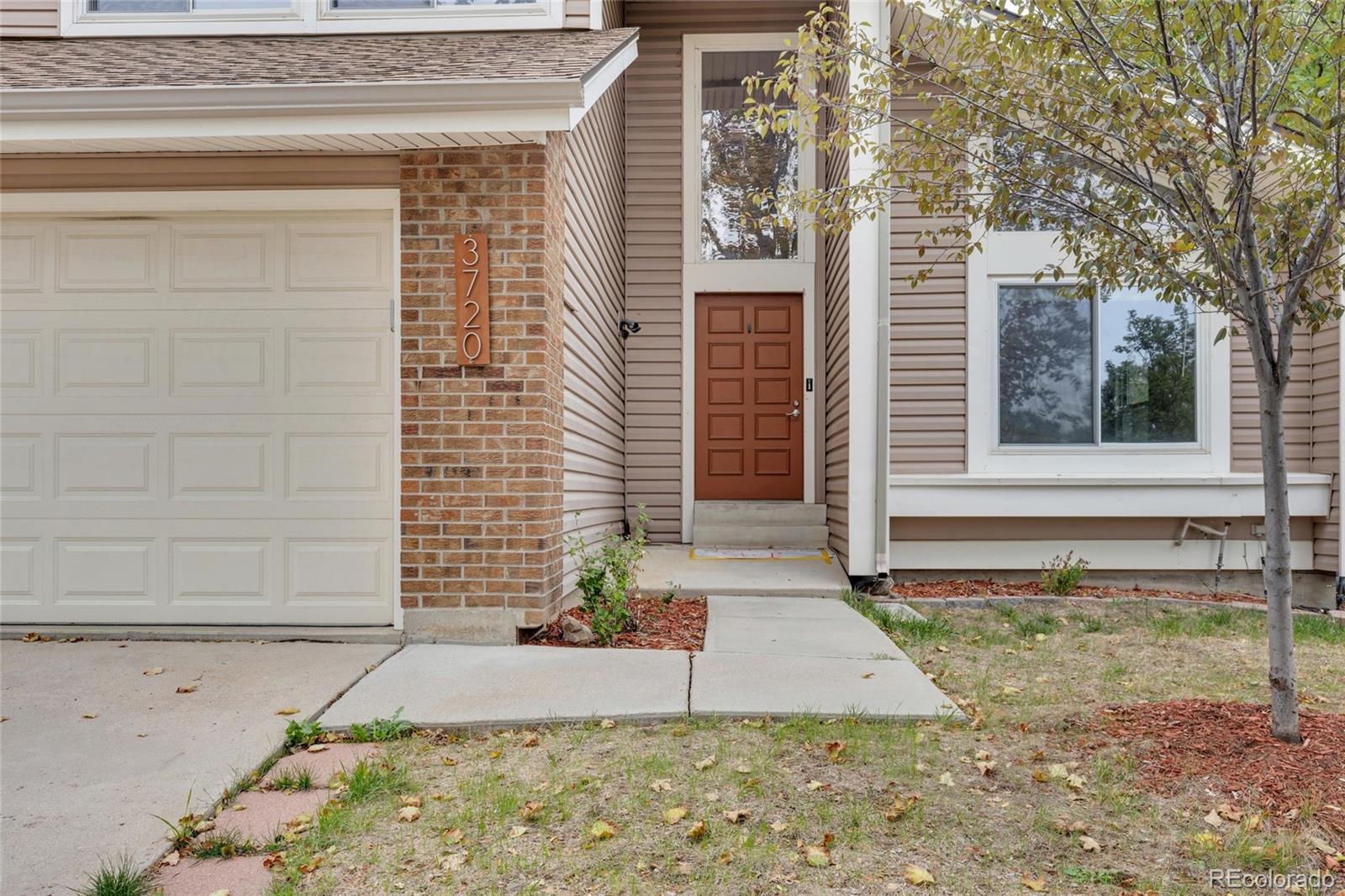 MLS Image #2 for 3720 s cathay circle,aurora, Colorado