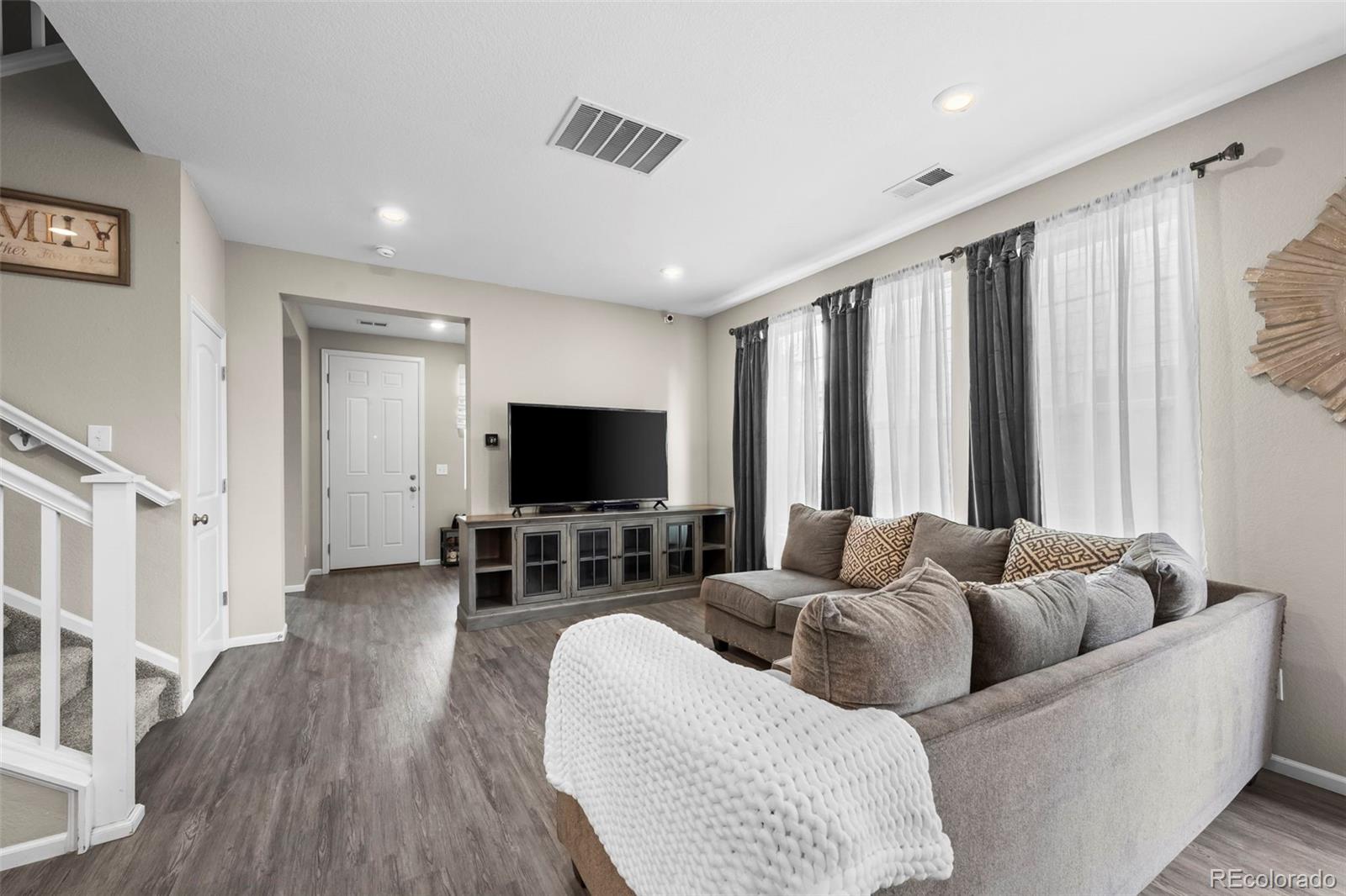 MLS Image #3 for 21833 e quincy place,aurora, Colorado