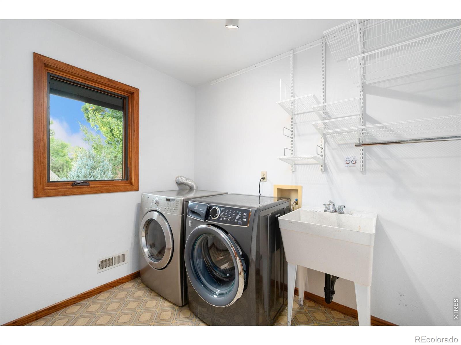 MLS Image #11 for 900  whalers way,fort collins, Colorado