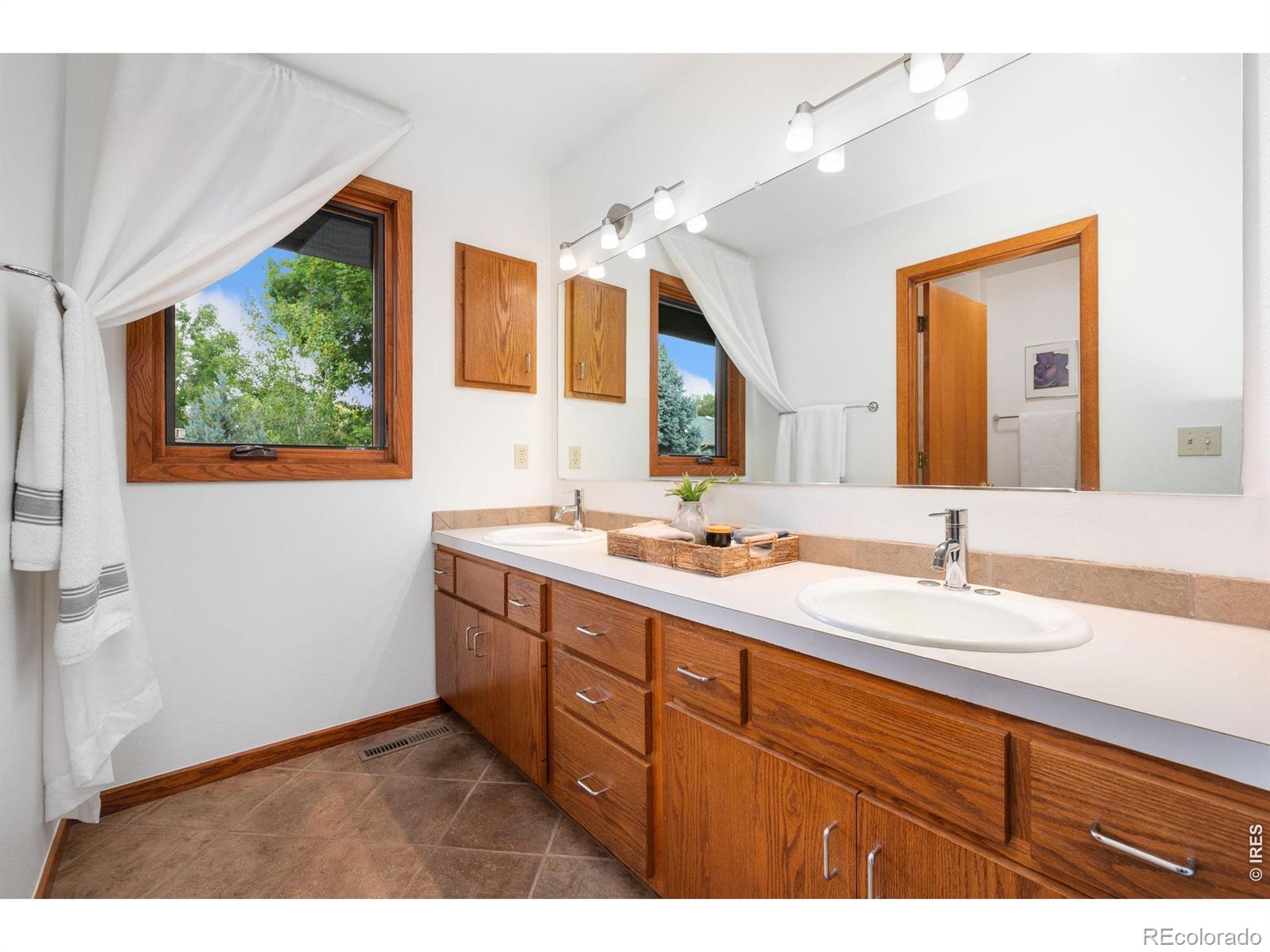 MLS Image #16 for 900  whalers way,fort collins, Colorado