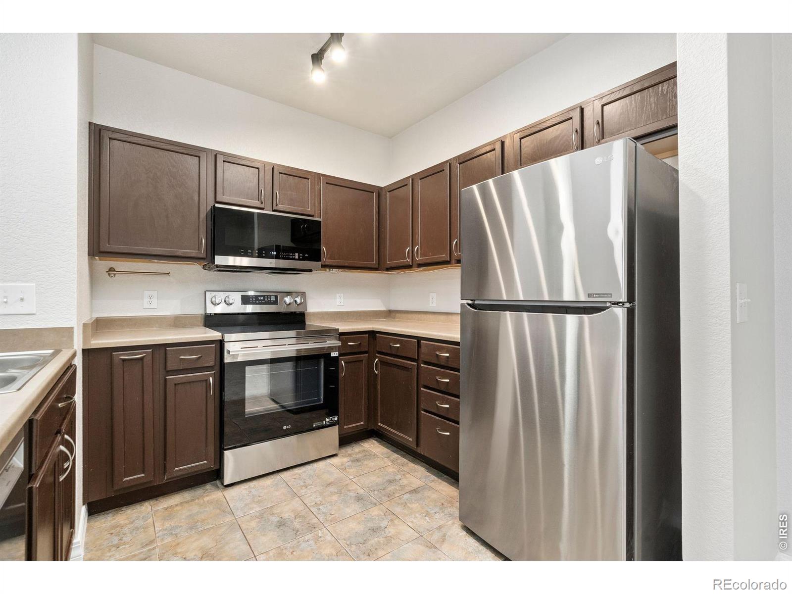 MLS Image #15 for 2133  krisron road,fort collins, Colorado