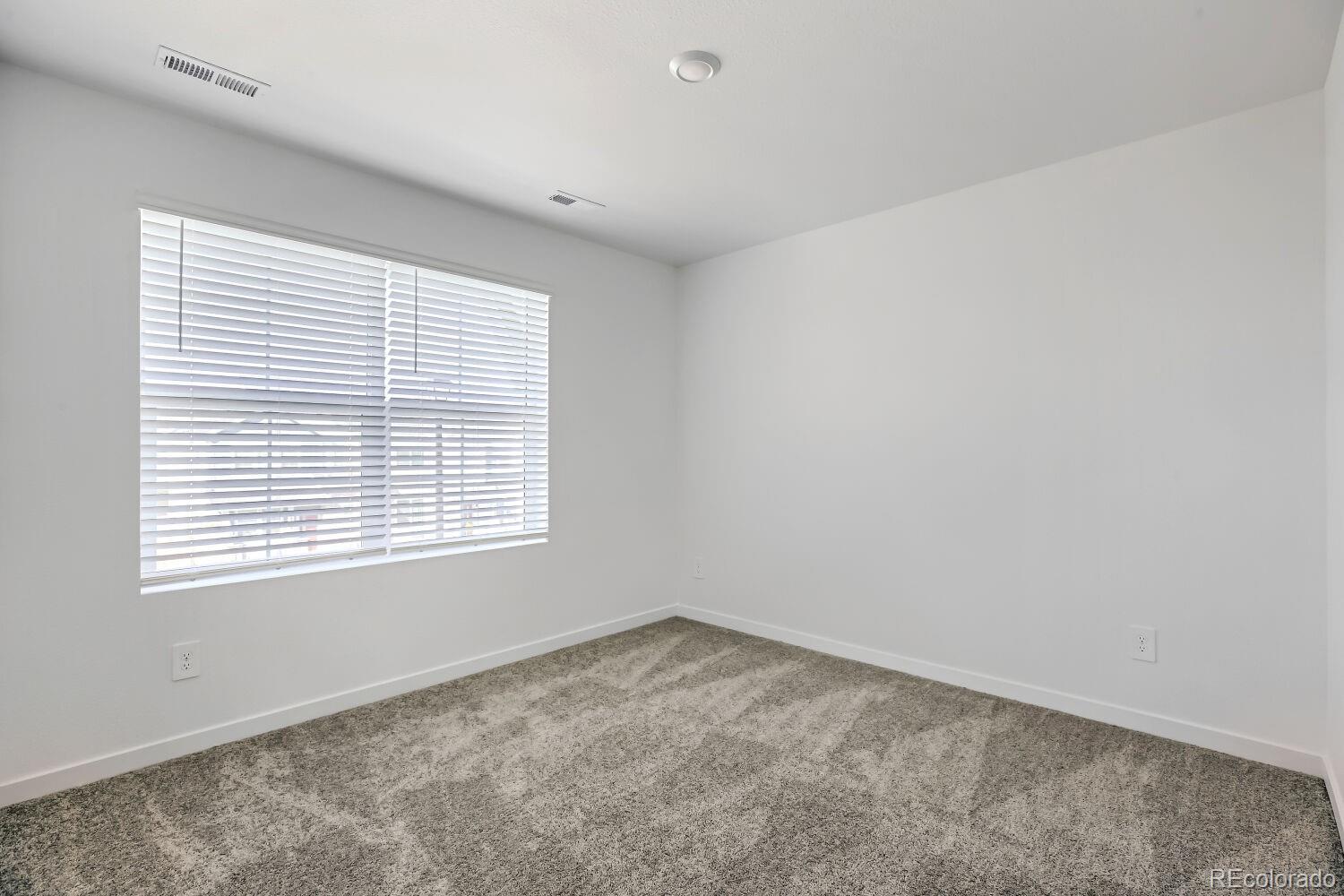 MLS Image #9 for 15224  clayton street,thornton, Colorado
